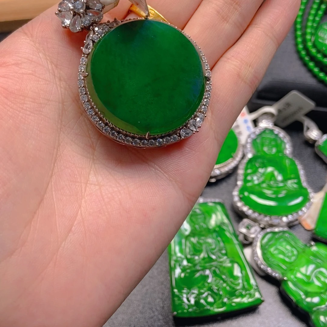 翡翠未镶嵌吊坠(不含链)