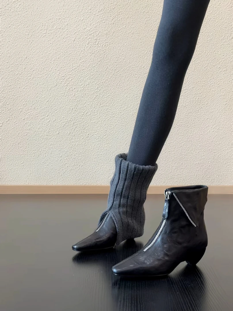 Pokoy-4.5cm法式气质方头坡跟短靴设计感手抓纹前拉链时装靴