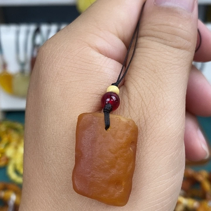 未镶嵌蜜蜡裸石吊坠1
