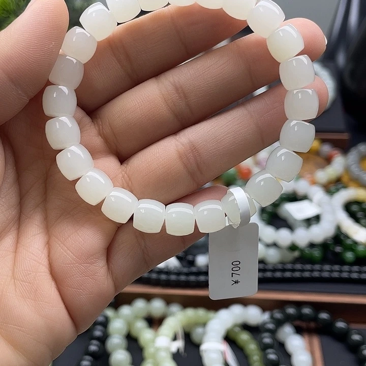 和田玉未镶嵌手串