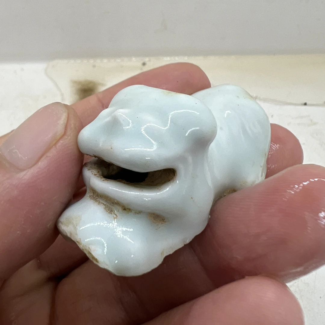 白釉狮子雕塑，全场包邮