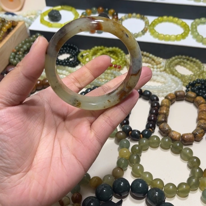 蛇纹石玉未镶嵌手链卡58