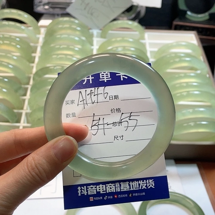 蛇纹石玉手镯未镶嵌◎**?