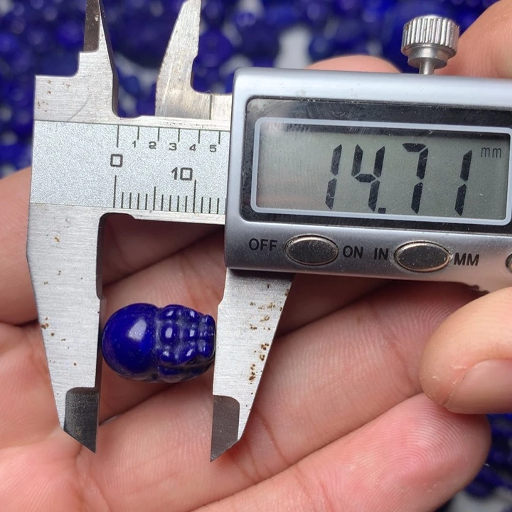 青金石未镶嵌貔恘