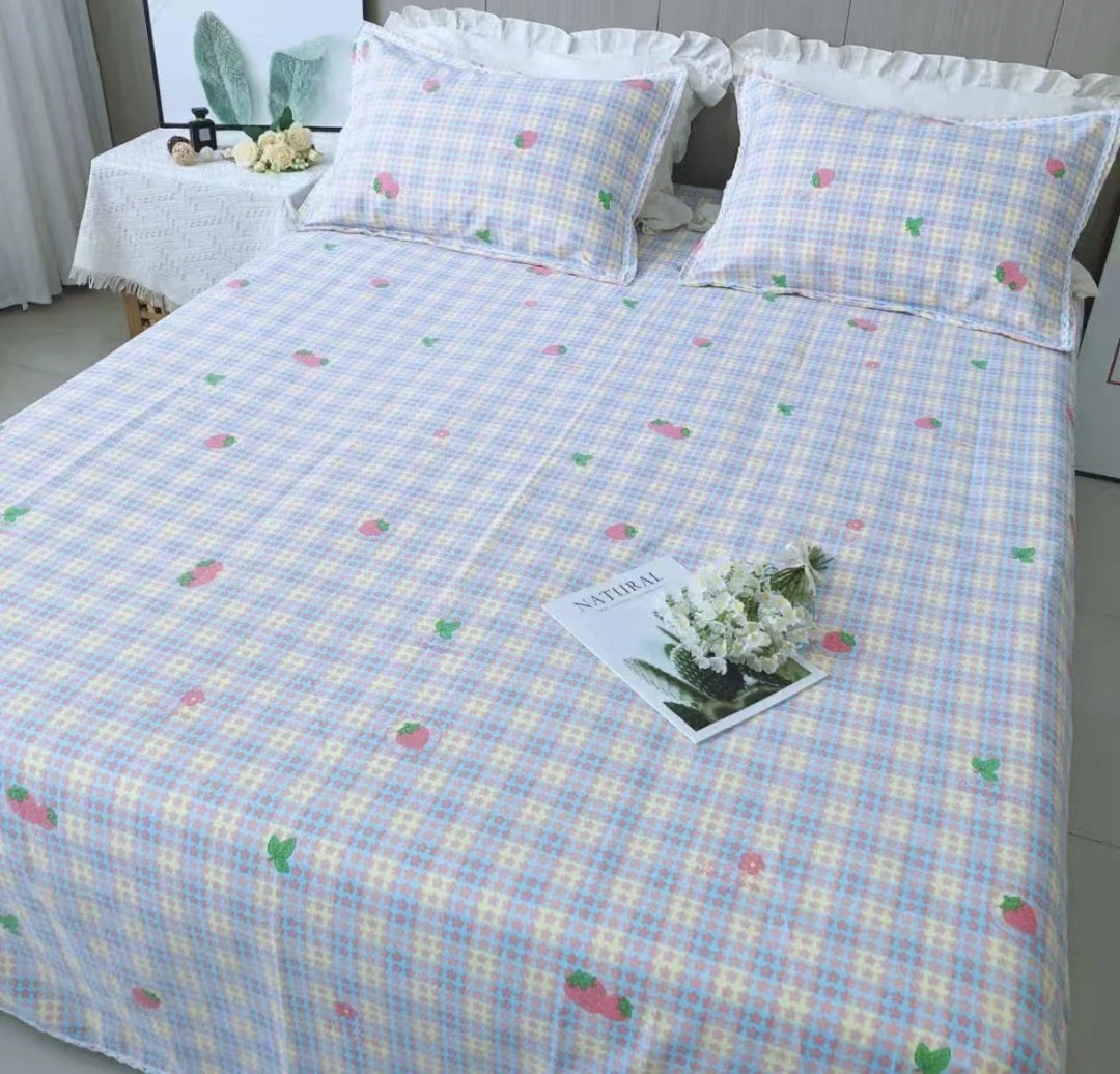 （草莓格）老粗布双人床单花边款尺寸2.45✖️2.35±5厘米送枕套一对