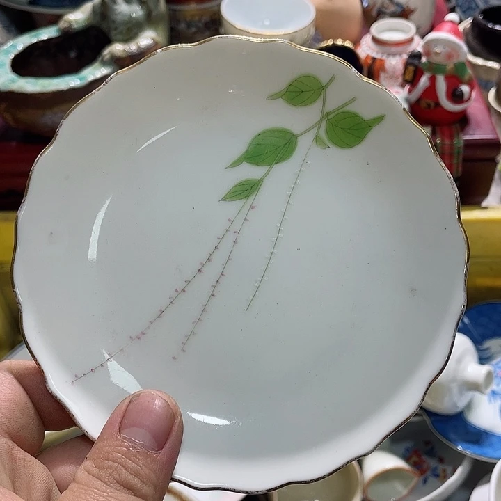 瓷片在这方面是很容易的