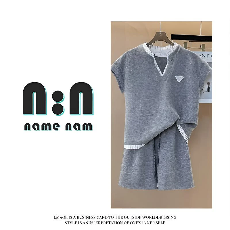 【三角标】A235条纹拼色时尚运动套装女新款小V领短袖+短裤两件套