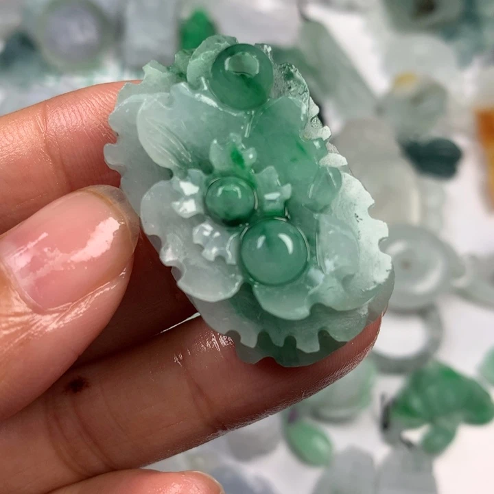 定制翡翠未镶嵌翡翠