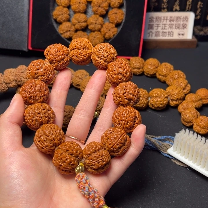 金刚菩提手串熊猫蜂王