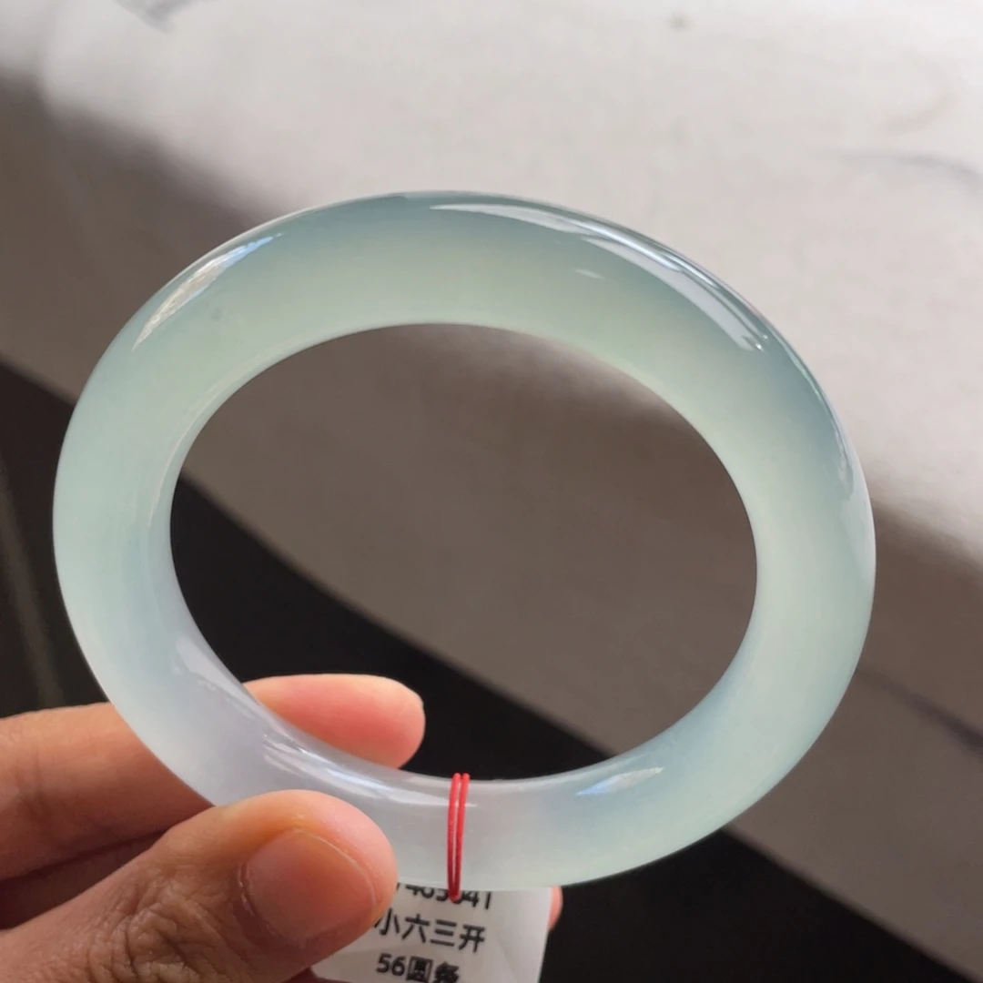 翡翠未镶嵌手镯冰胶起光晴底圆条（小六三开询价）