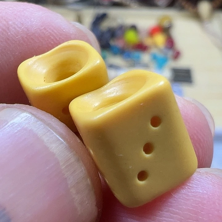 卡8.8一对黄色料器