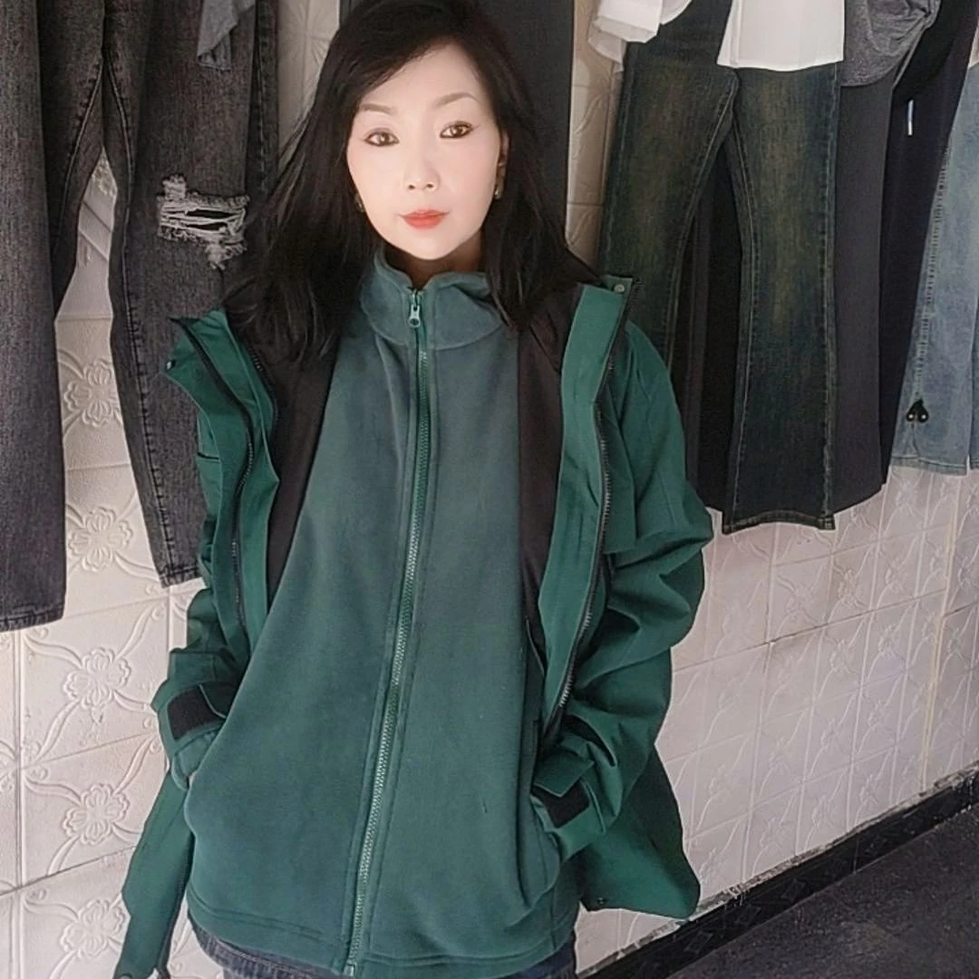 情侣防风加绒户外冲锋衣宽松型春秋登山服男女款