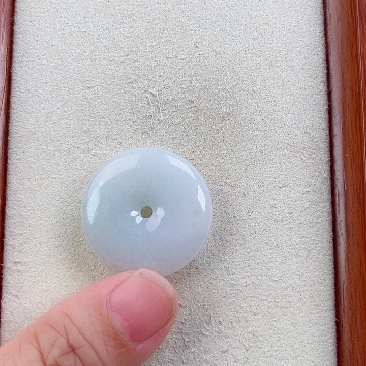翡翠未镶嵌颈饰孤品