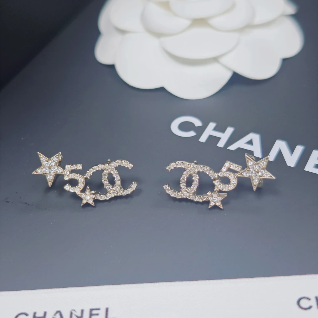 全新未使用 Chanel/香奈儿 耳钉时尚百搭星星经典