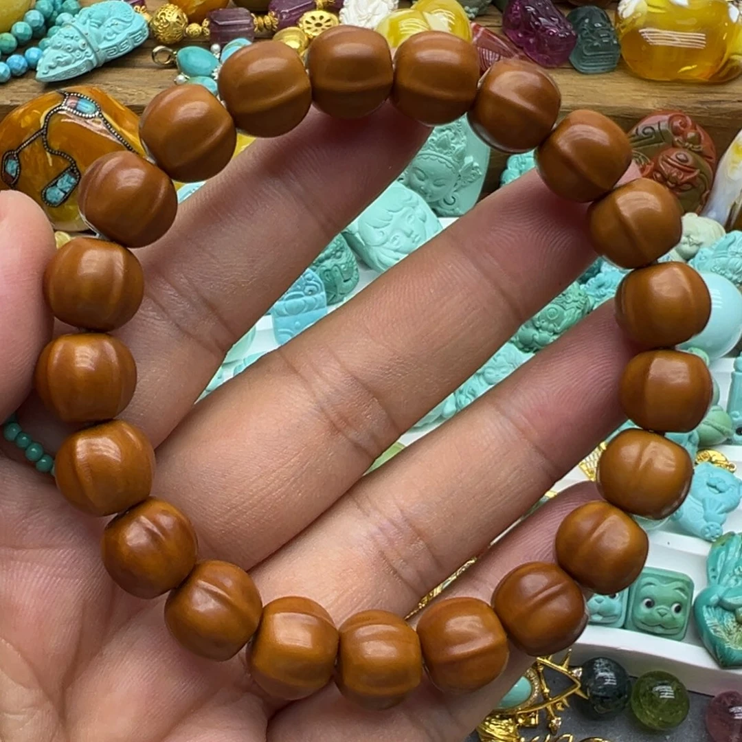 猴头核桃吊坠鲨鱼背