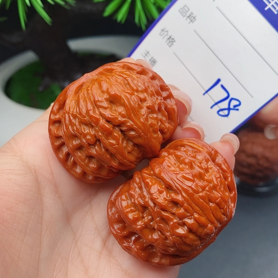 文玩核桃把件43闷白178