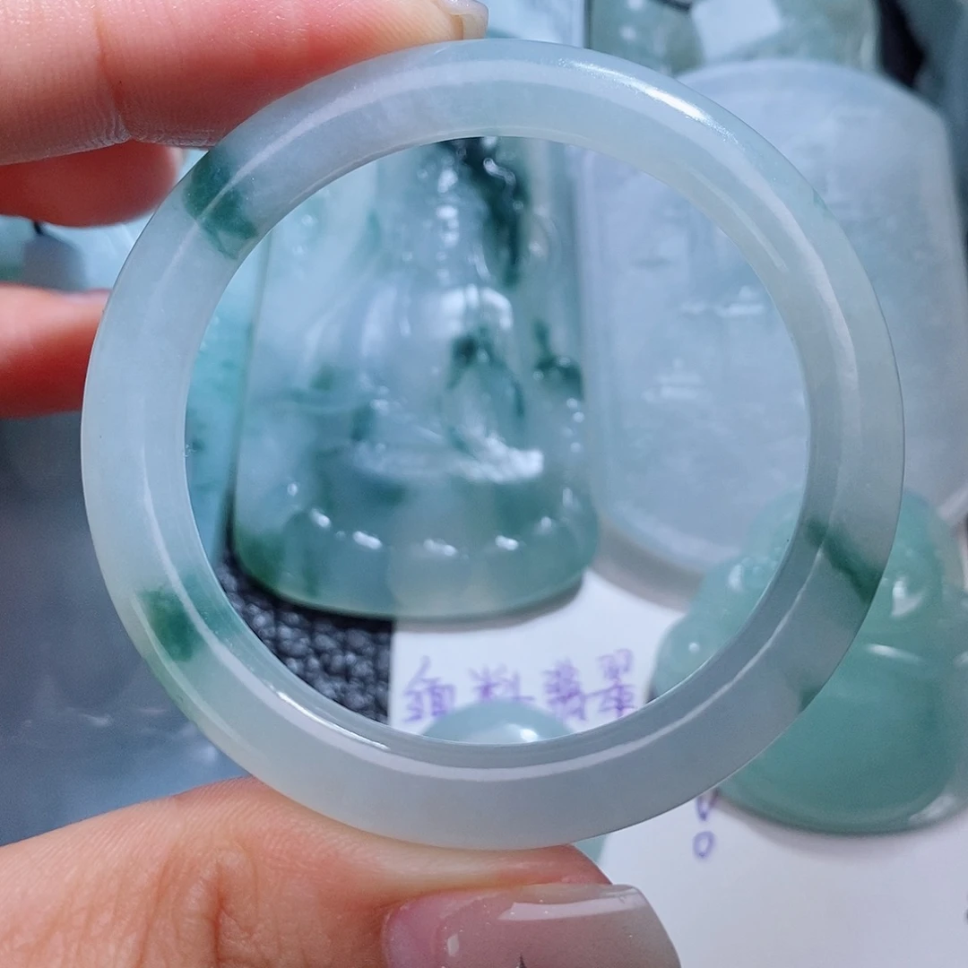 未镶嵌定制翡翠毛货付款后确认抛光
