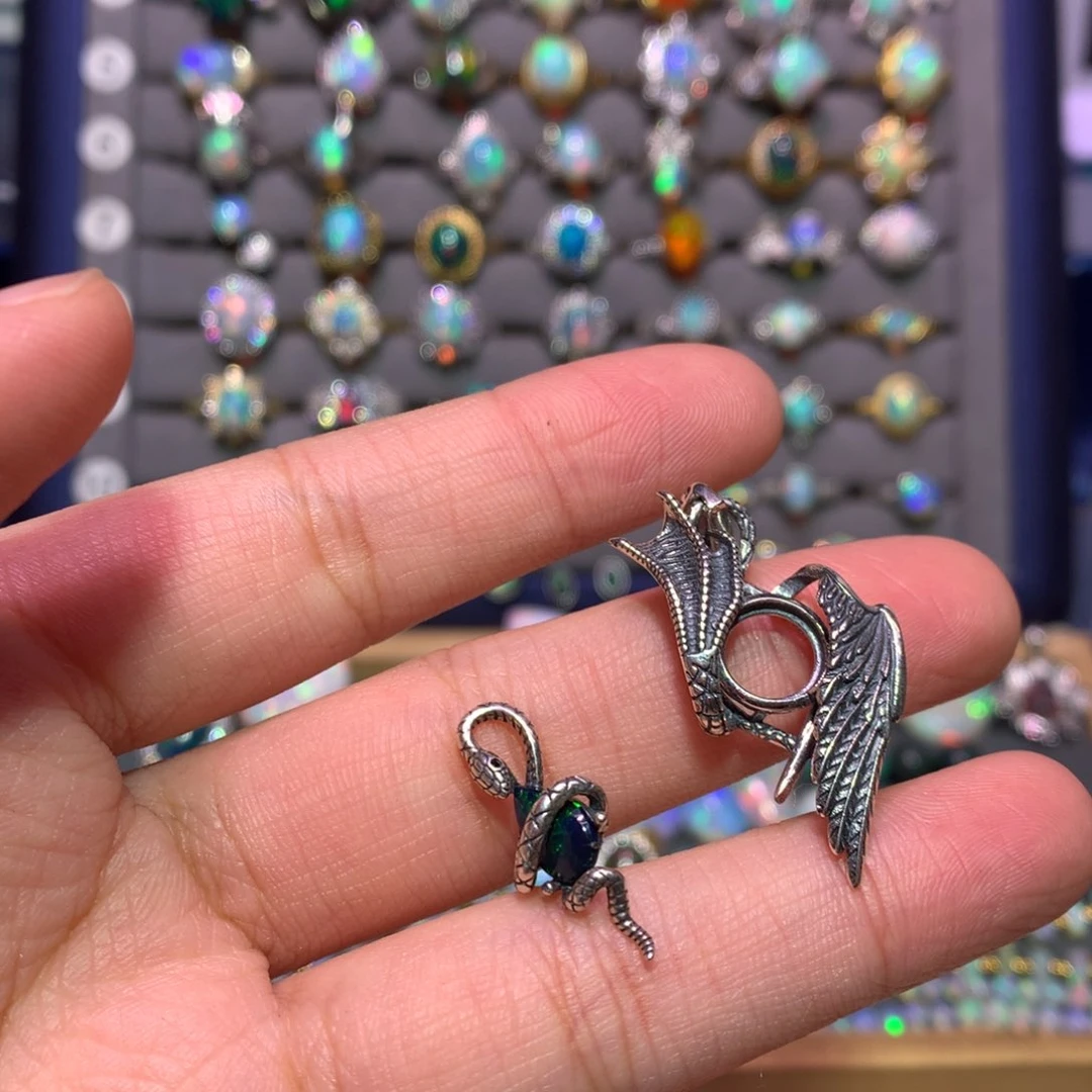 银S925镶嵌欧泊戒指是***啊