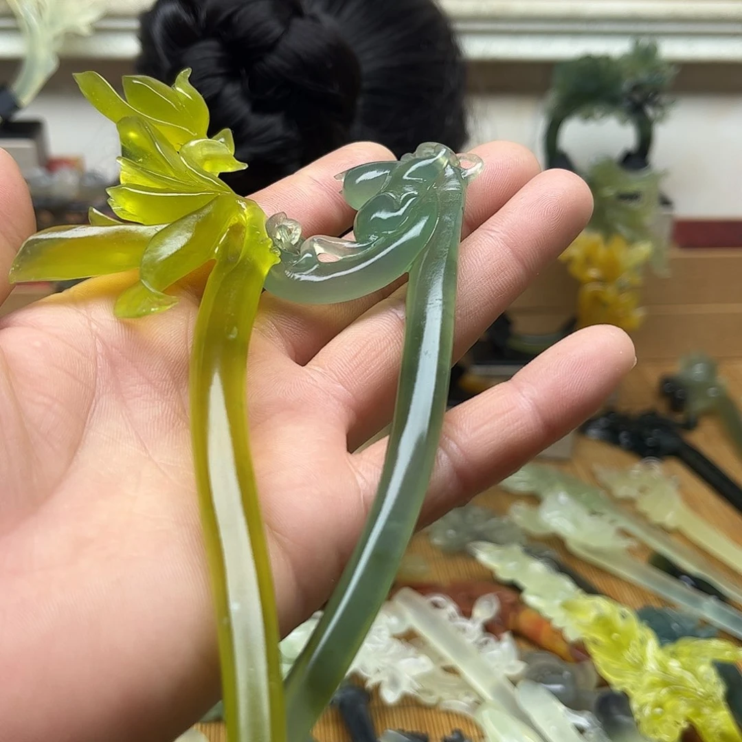 多****蛇纹石玉合金颈饰