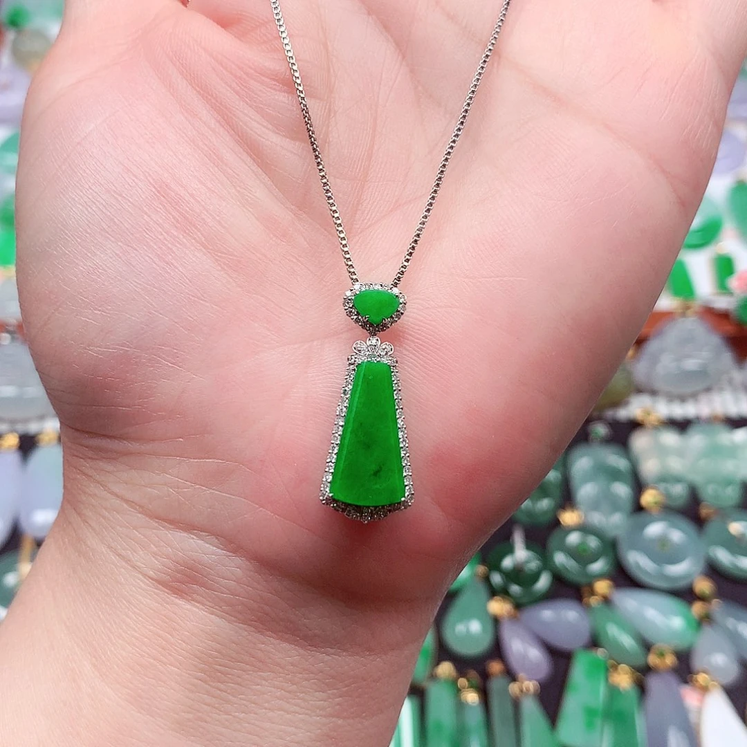 翡翠18K金镶嵌颈饰天然翡翠A货