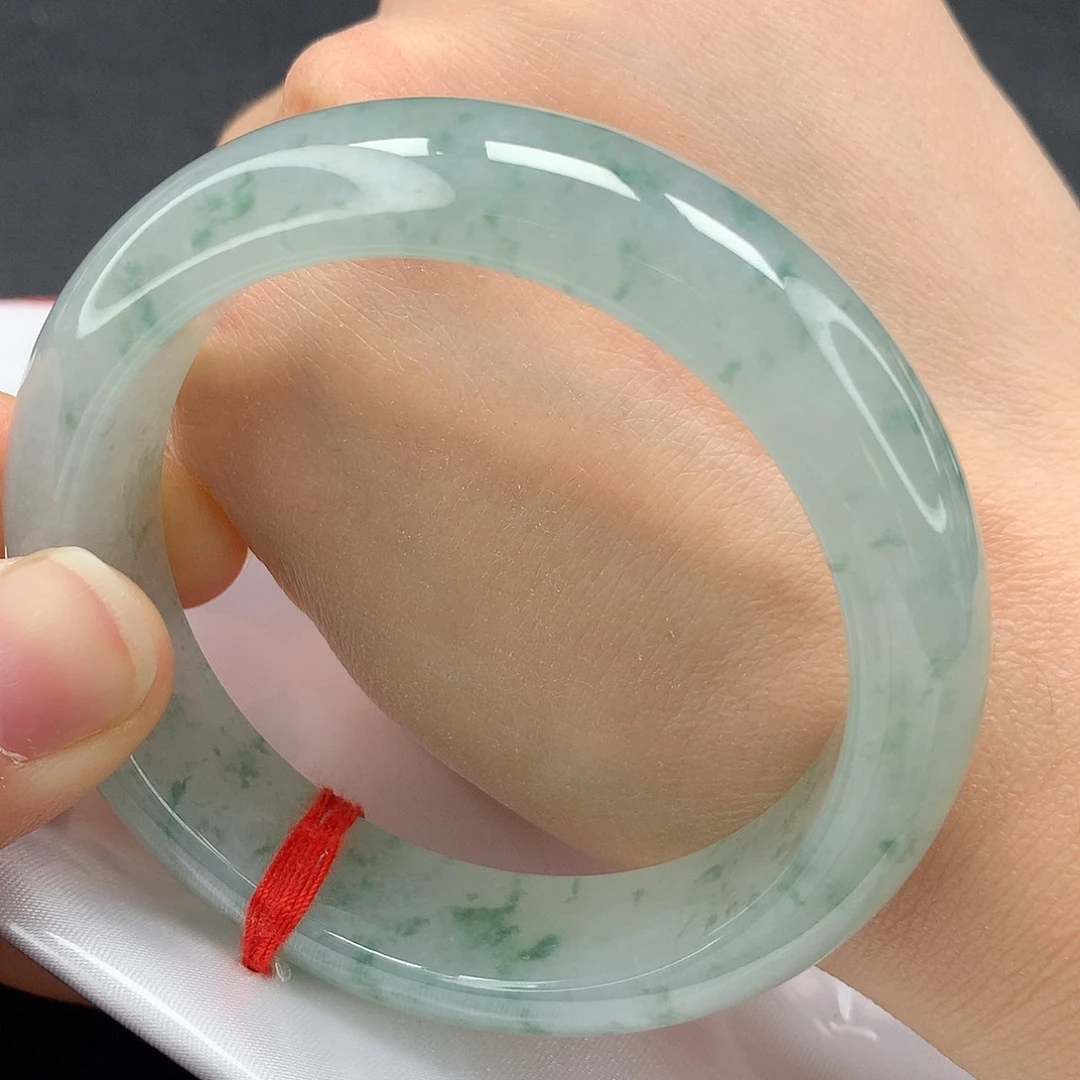 未镶嵌手镯翡翠，70号小轮胎