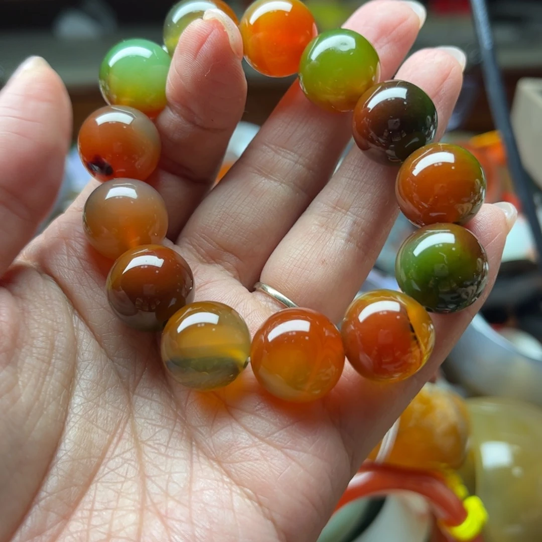 玛瑙/玉髓手镯未镶嵌