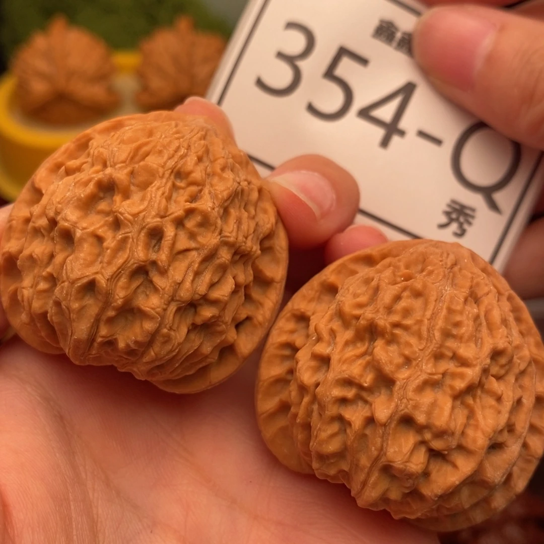 文玩核桃把件金牛40