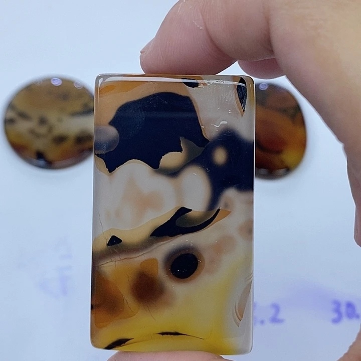玛瑙/玉髓未镶嵌珠宝半成品