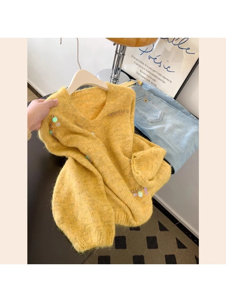 法式温柔黄色毛衣女秋冬新款韩版气质简约圆领显瘦时尚内搭针织衫