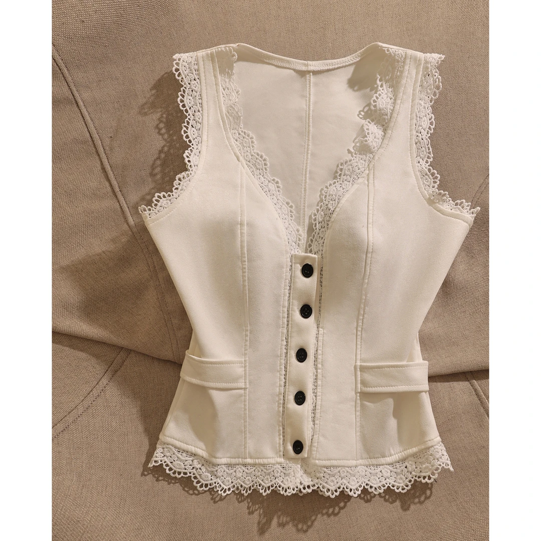 法式复古甜美款V领蕾丝吊带背心女白色纽扣修身显瘦设计感上衣潮