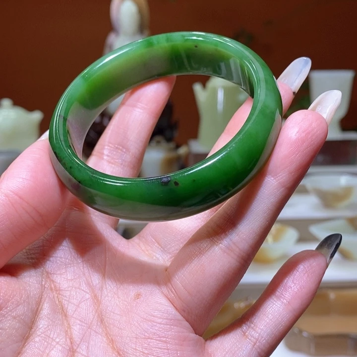 未镶嵌和田玉摆件心**念辣绿手镯57.5mm
