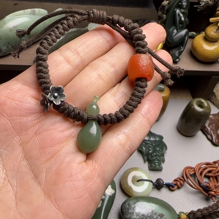 玉葫芦精美手工雕刻