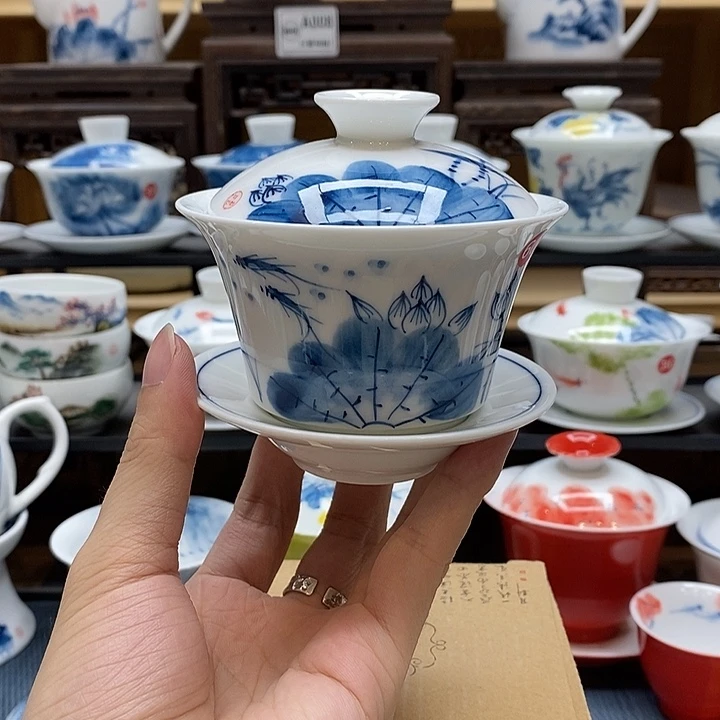 手绘荷花马蹄盖碗140cc釉下彩微瑕福利款