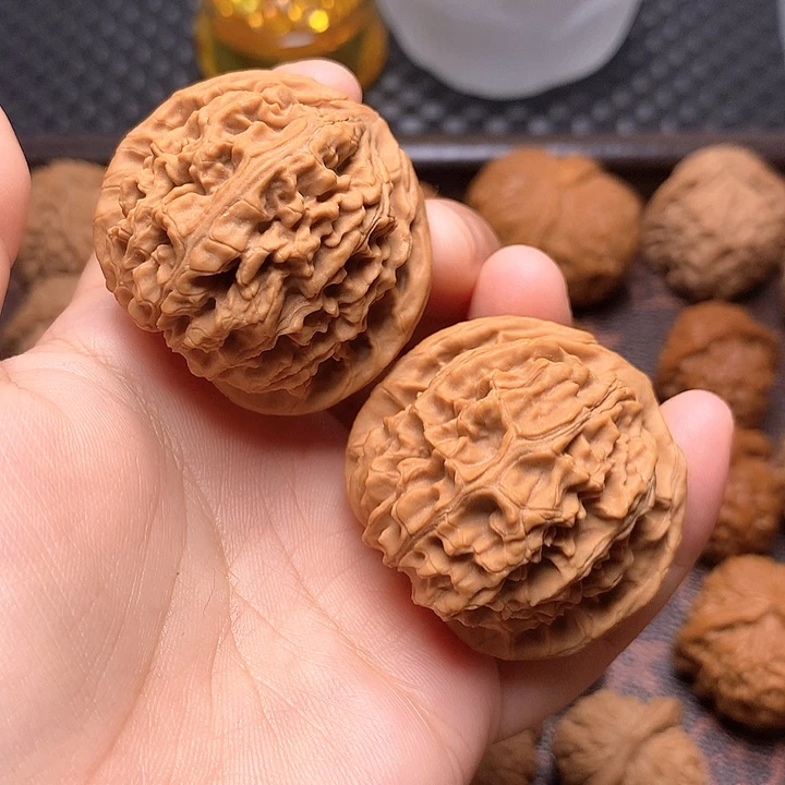 文玩核桃吊坠核老闷40+尺