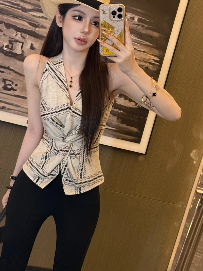 粉红PINK丨“松弛有度”设计感老钱风亚麻气质扭结上衣LWJ25B2T1391