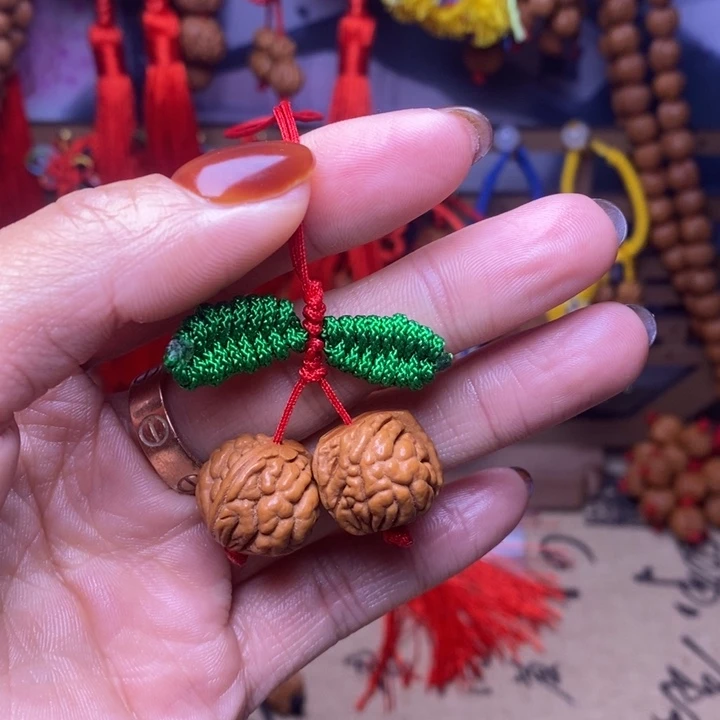 吊坠桃核龙纹桃枭