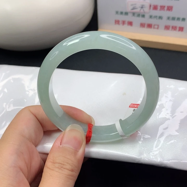 翡翠手镯未镶嵌5859