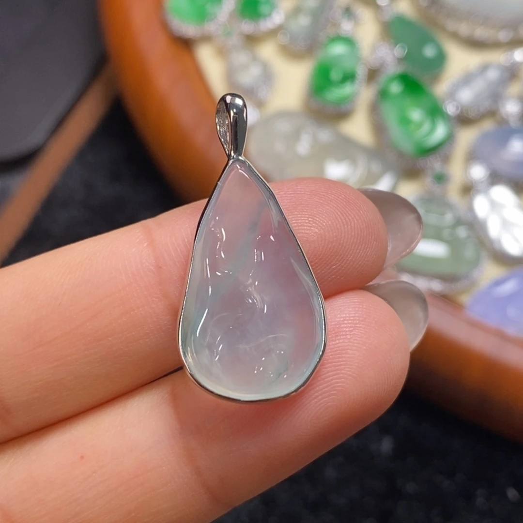 翡翠吊坠(赠链)18K金镶嵌