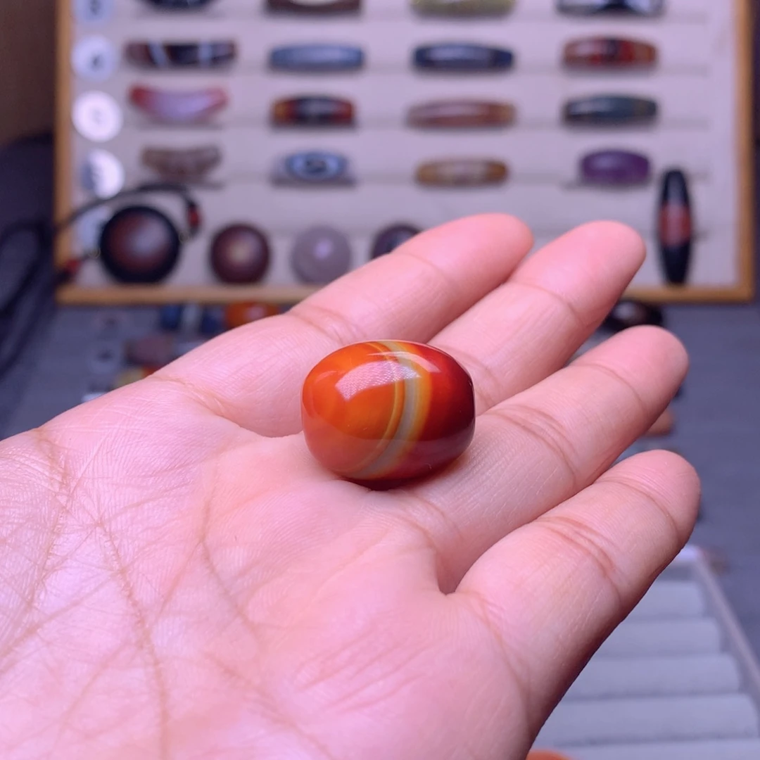 我***字玛瑙/玉髓未镶嵌珠宝奇石