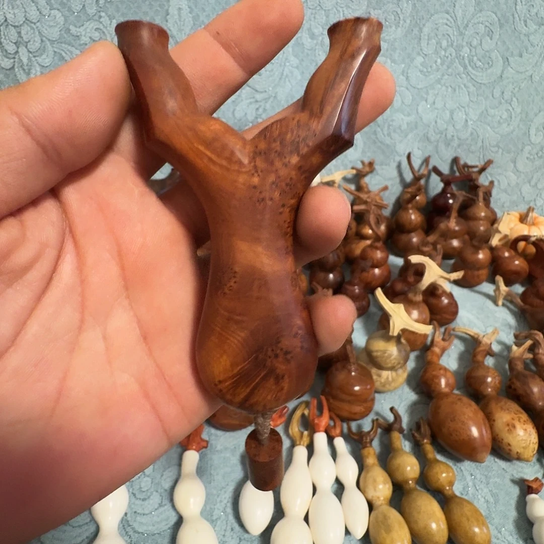 君***程木麻梨疙瘩手工雕刻手把件