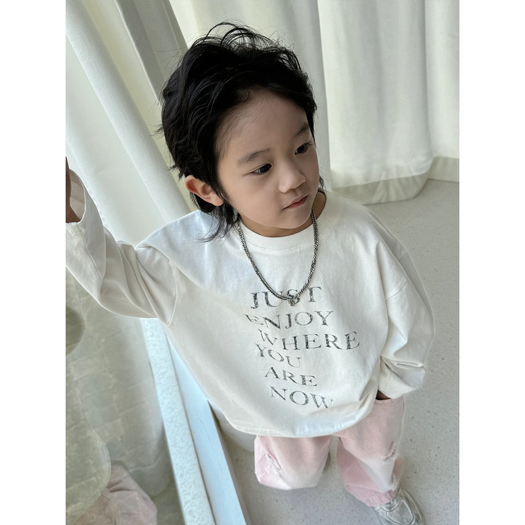 2025年春季新款中大童黑白两色长袖T恤洋气百搭宽松极简风长T