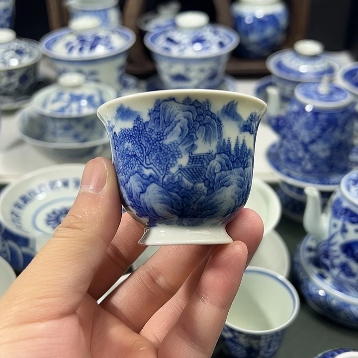 微瑕柴窑工笔山水薄胎杯