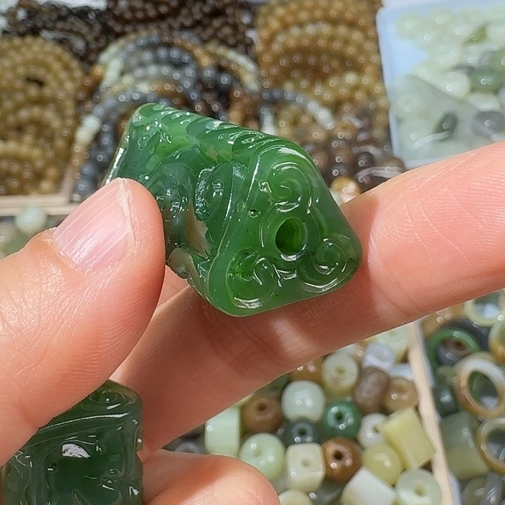 和田玉（碧玉）未镶嵌颈饰3916