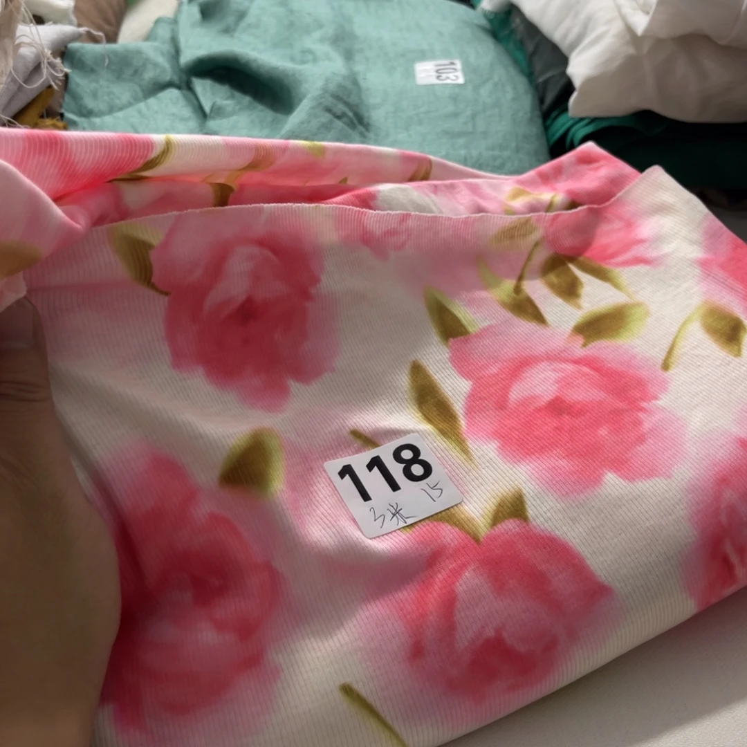 混纺118。灯芯绒印花3米