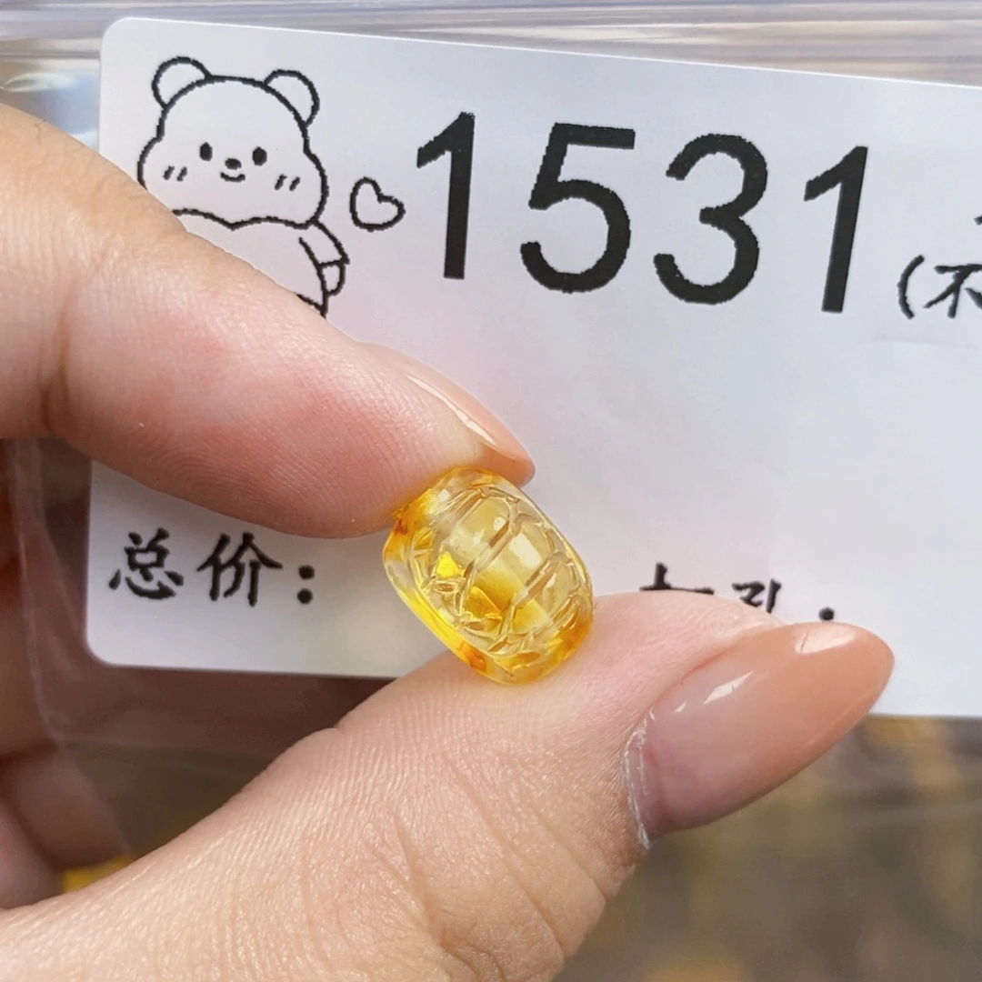 琥珀未镶嵌珠宝奇石