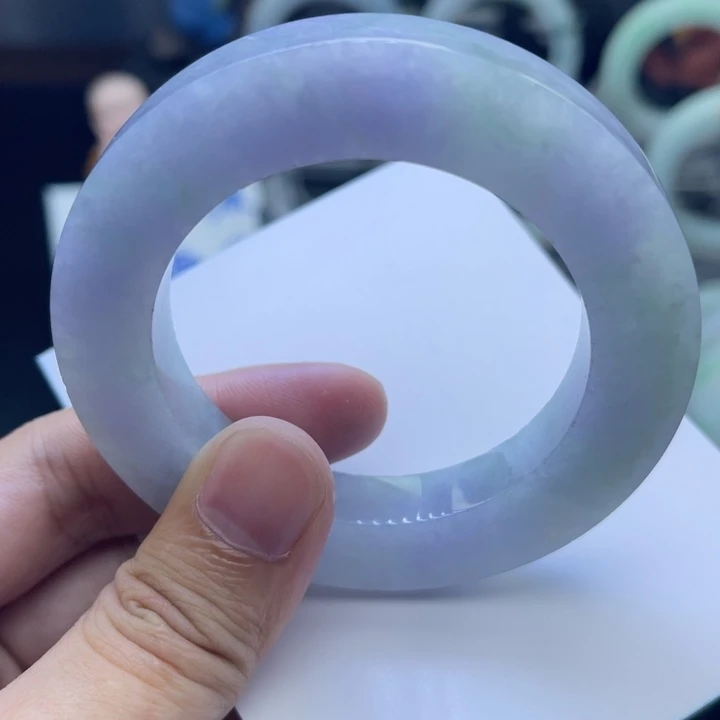 定制翡翠未镶嵌手镯