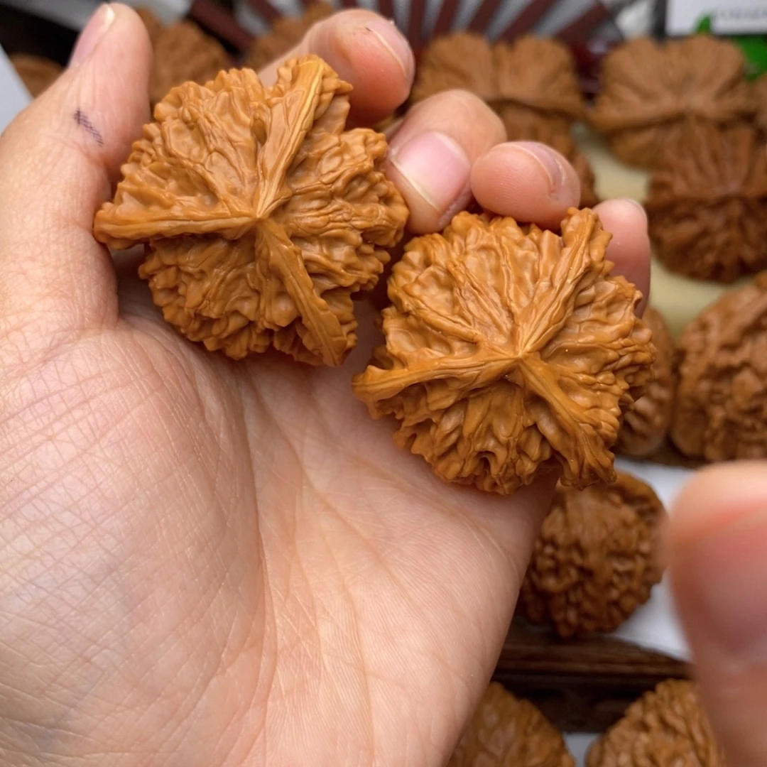 文玩核桃把件076号40盘山