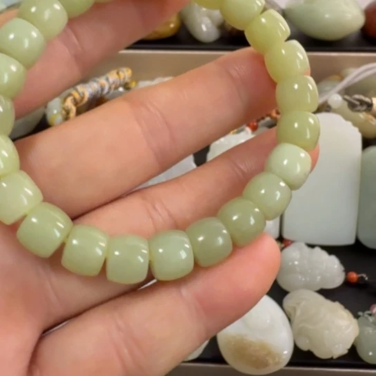 和田玉（糖玉）未镶嵌颈饰