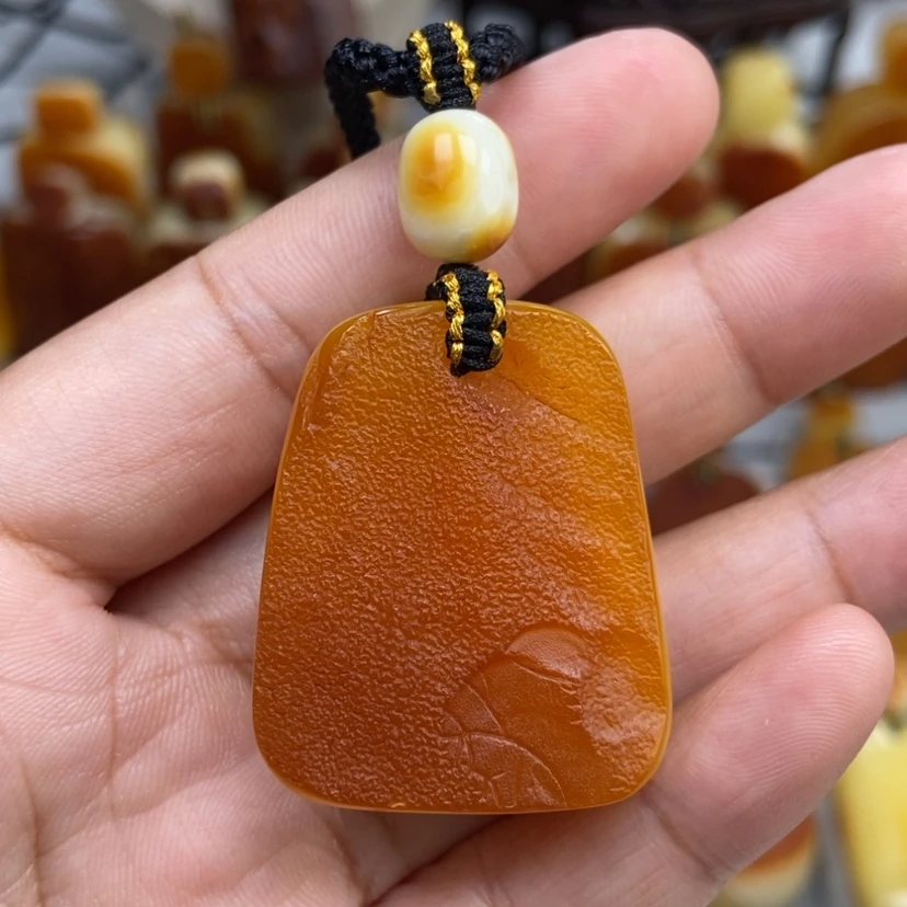 【闪购商品】琥珀颈饰未镶嵌