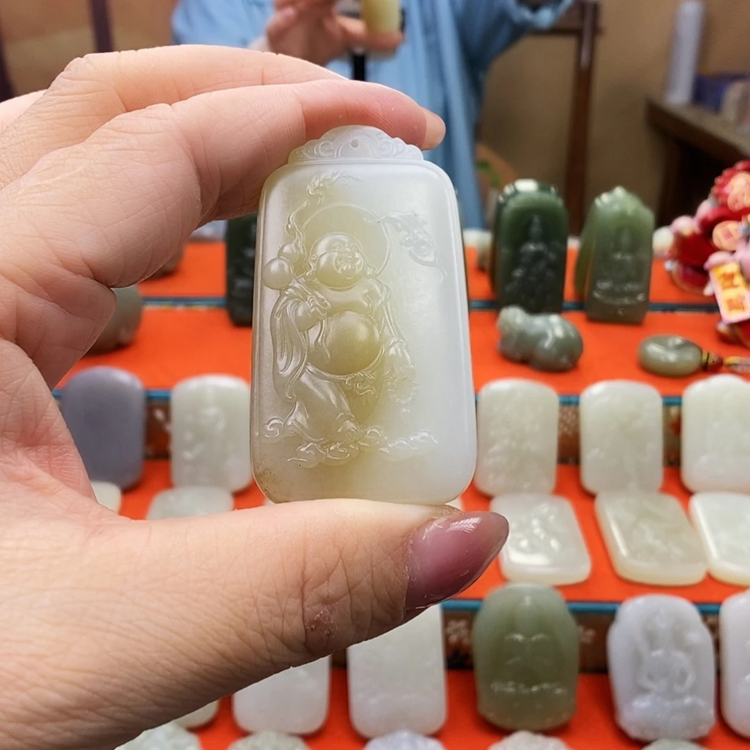 颈饰未镶嵌和田玉凊**墨